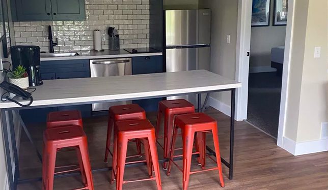 group-lodges-bar-81-1